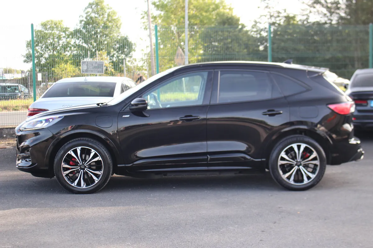 Ford Kuga 2022 ST LINE X 2.5 PHEV - Image 5