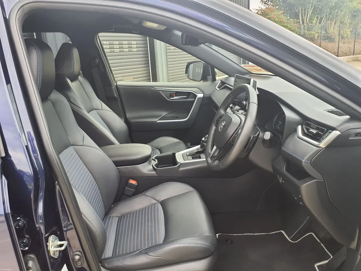 Toyota RAV4 2022 Hybrid Sport Auto - Image 6