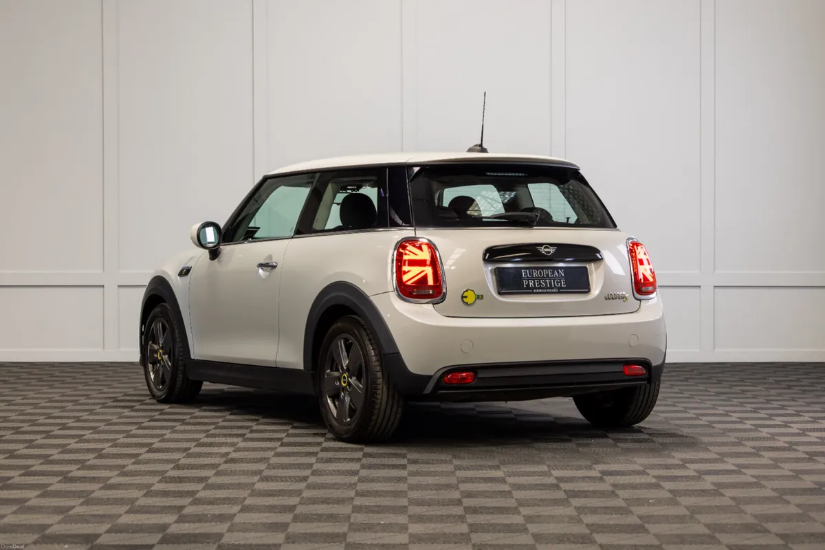 2022 Mini Cooper Electric S Level 1 - Image 4