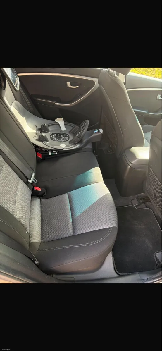 Hyundai i30 (Automatic) - Image 6