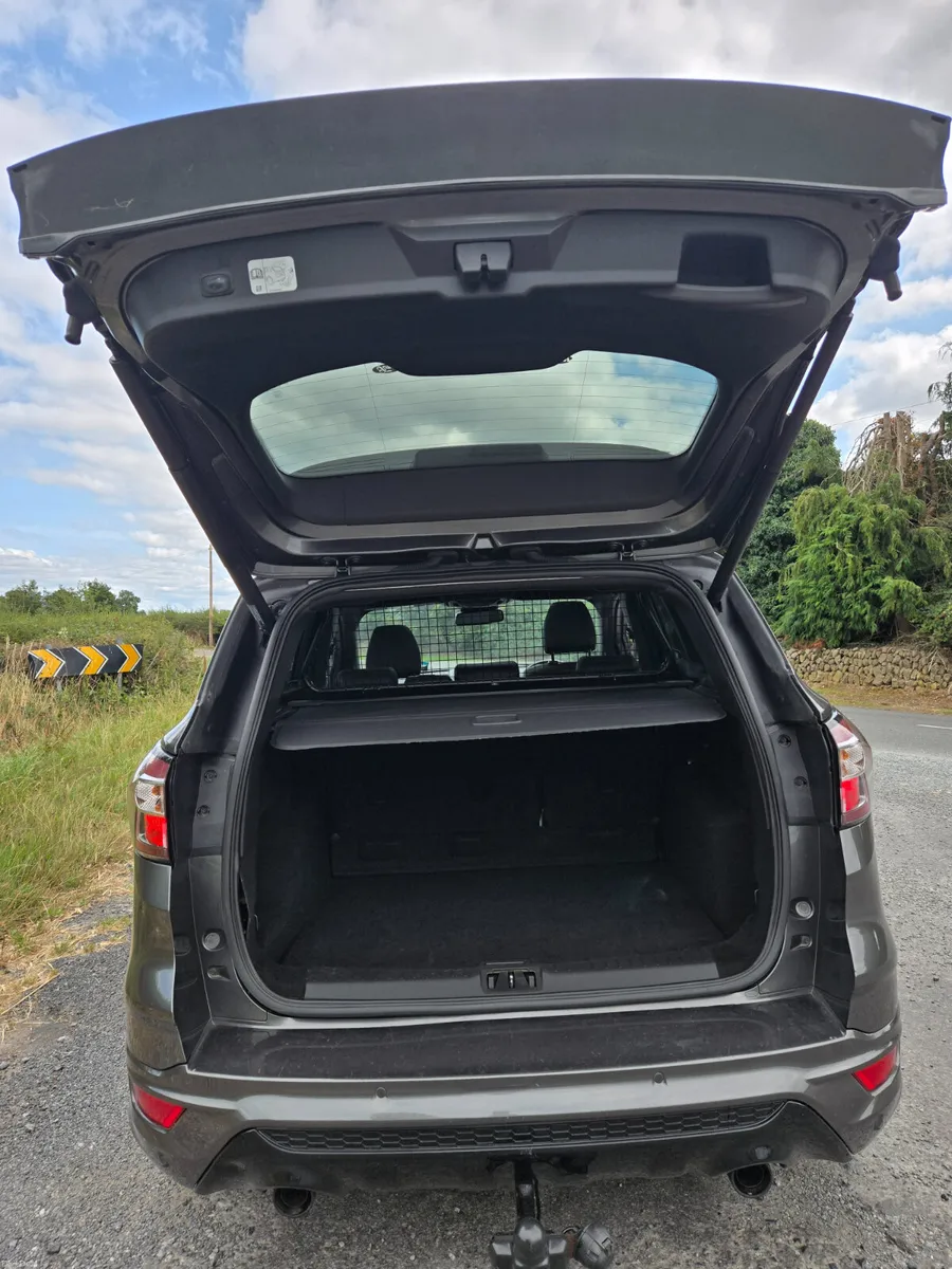 Ford Kuga 2017 - Image 6
