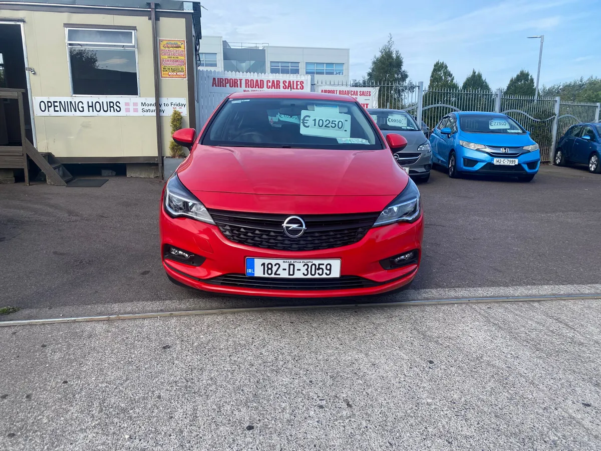 Opel Astra 2018 - Image 2