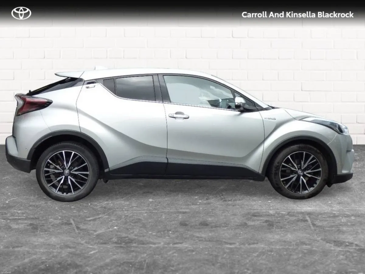Toyota C-HR Hybrid Sol - Image 3