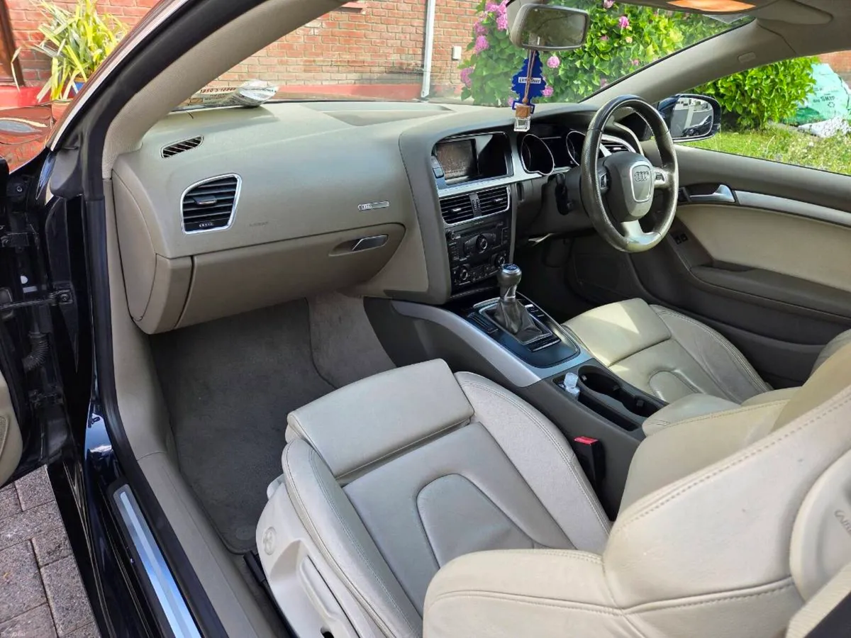 2009 Audi A5 2.0 Diesel Coupe – Mint Condition! 🚗 - Image 4