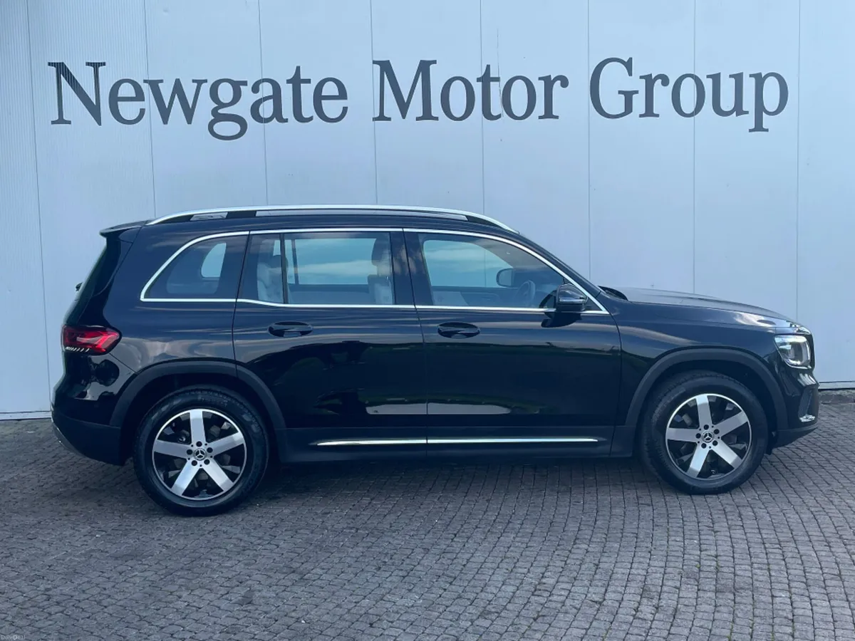 Mercedes-Benz GLB 180 d 180 D Progressive (7) 5DR - Image 4