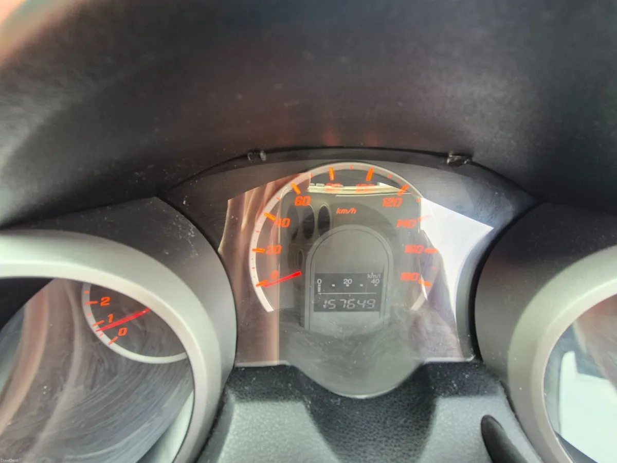 Honda Fit 2010 - Image 4