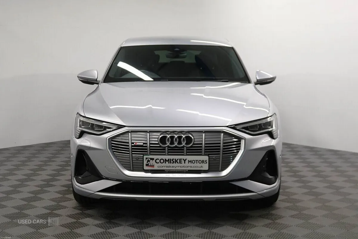 Audi e-tron S line - Image 2