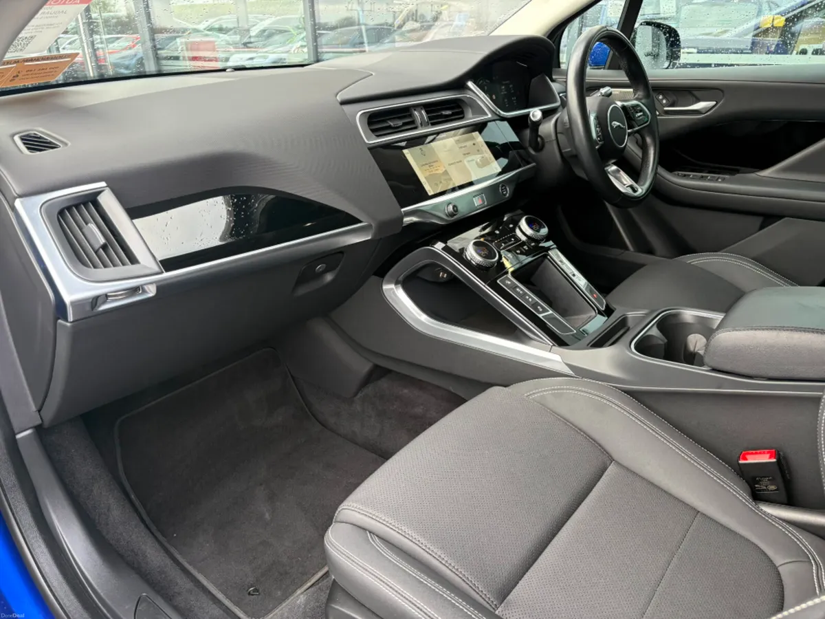 Jaguar I-Pace EV400 S AWD - Image 6