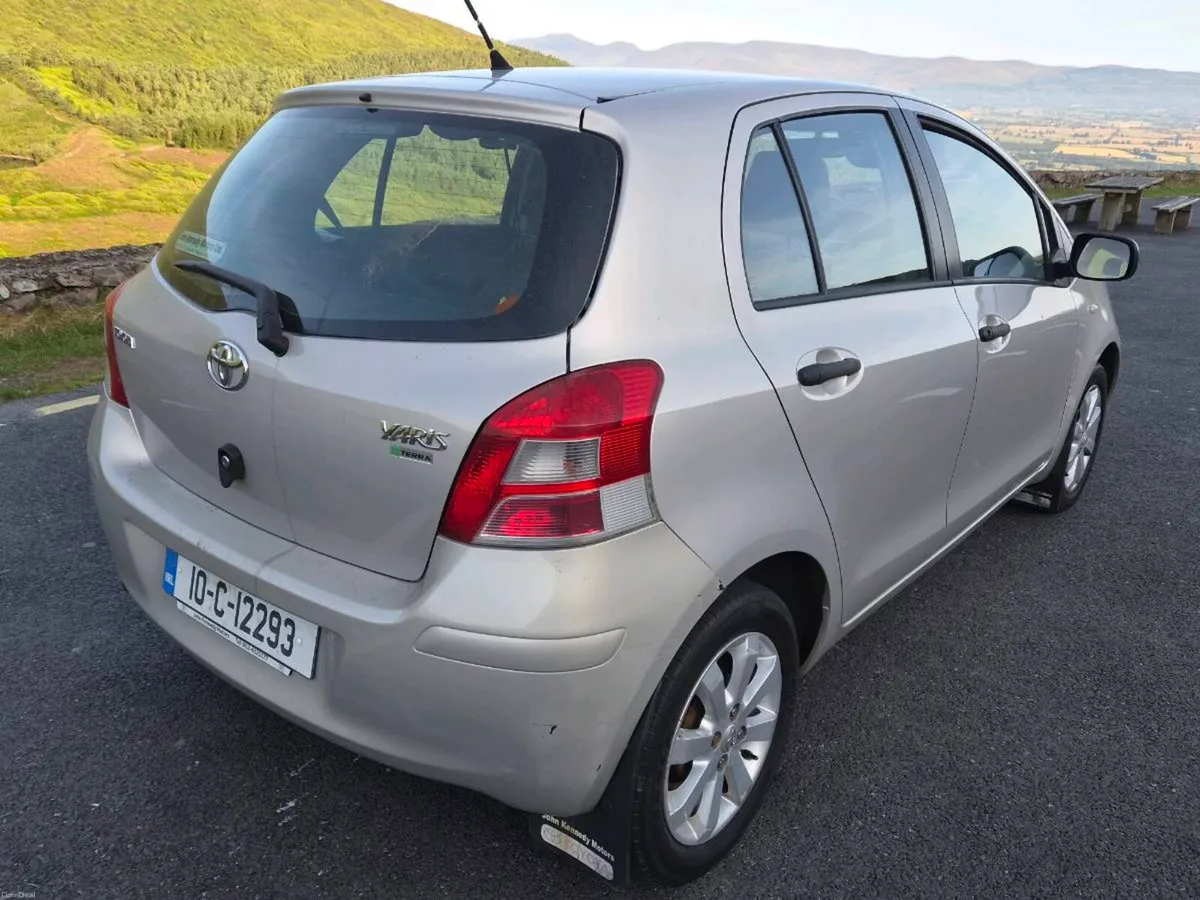 Toyota Yaris - Image 5