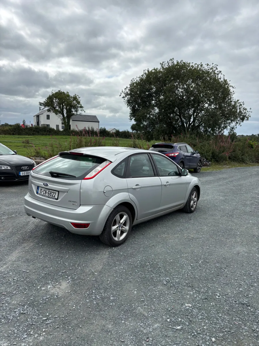 Ford Focus 2010 - Image 5