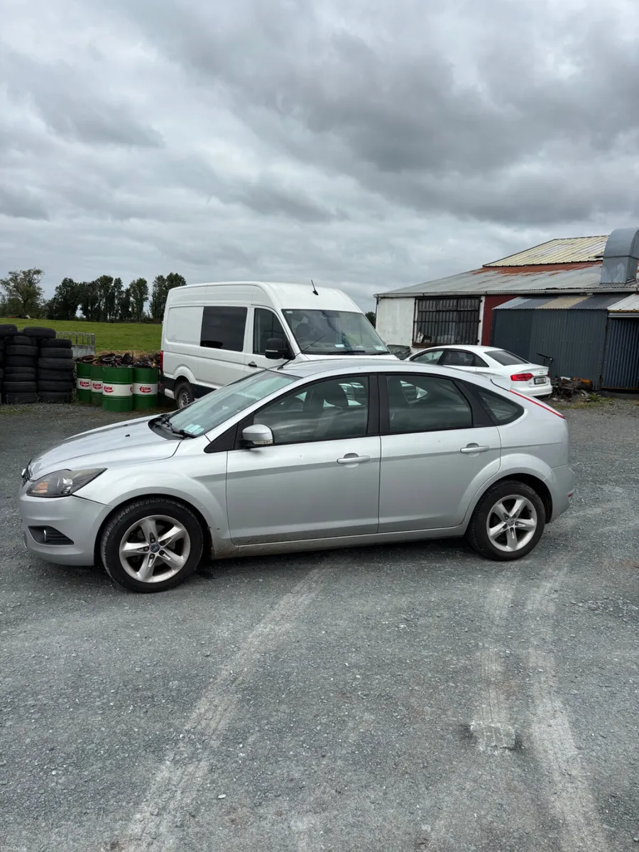 Ford Focus 2010 - Image 3