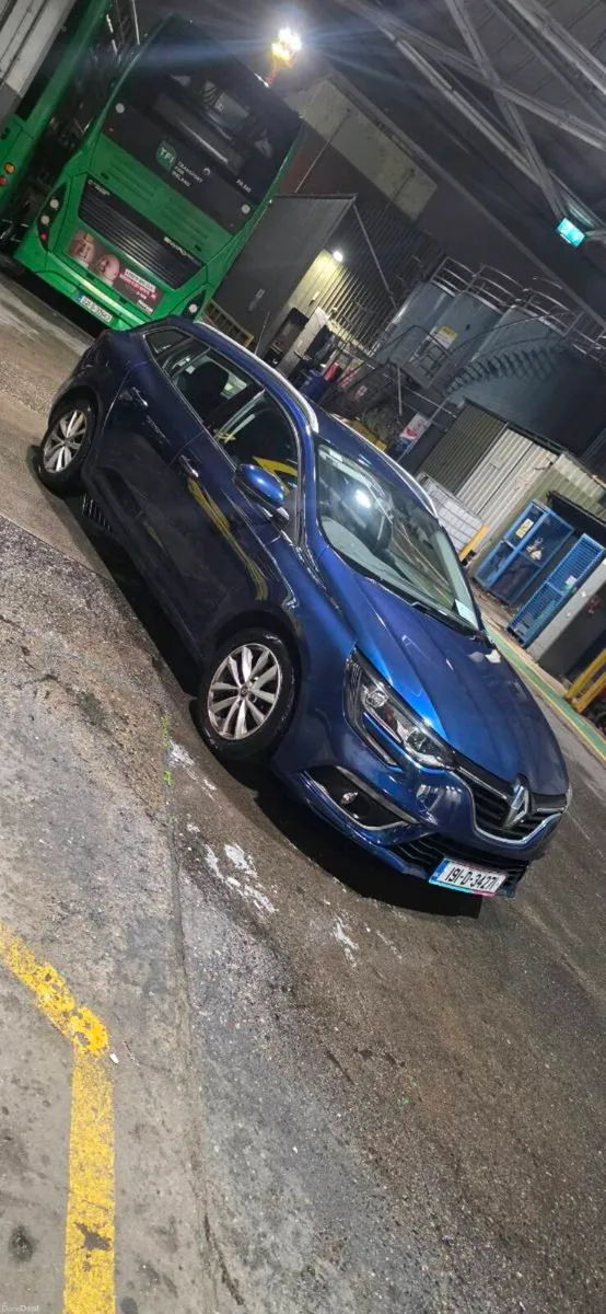 Car - Image 3