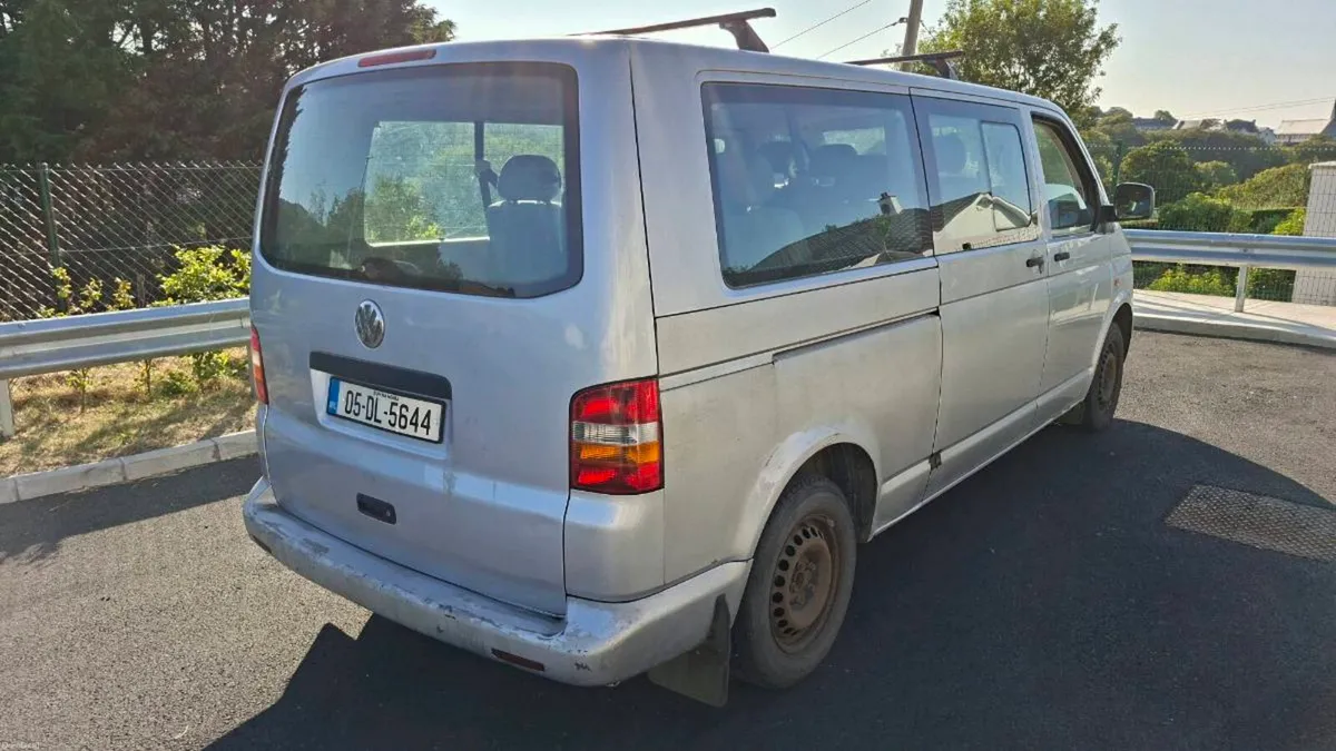 VW Transporter Caravelle T30 9 seats - Image 5