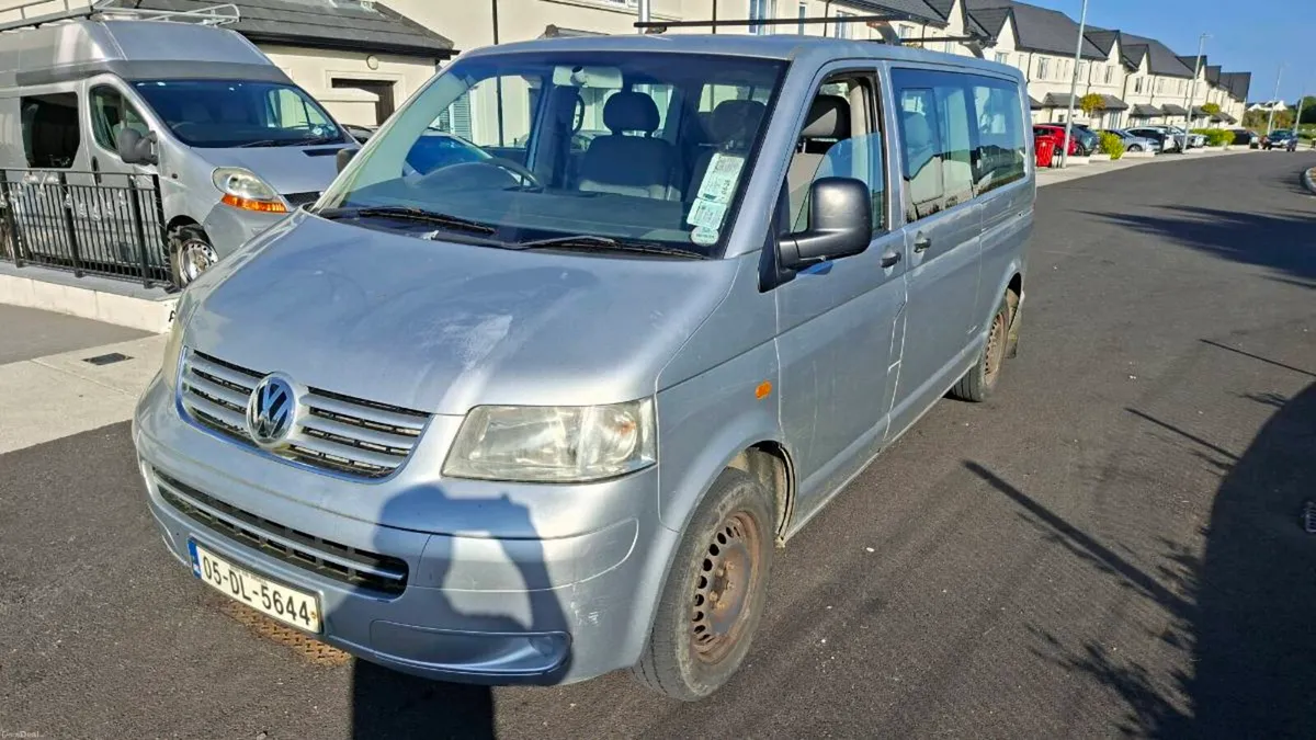 VW Transporter Caravelle T30 9 seats - Image 3