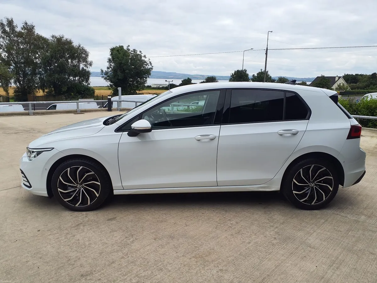 2023 VW Golf 2.0 TDI Active DSG - Image 3