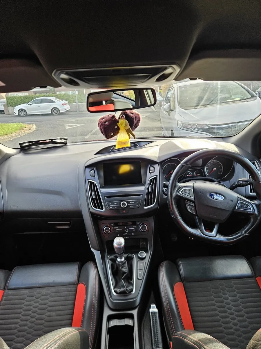 2015 Ford Focus ST-2 2.0 TDCi 185BHP - Image 5