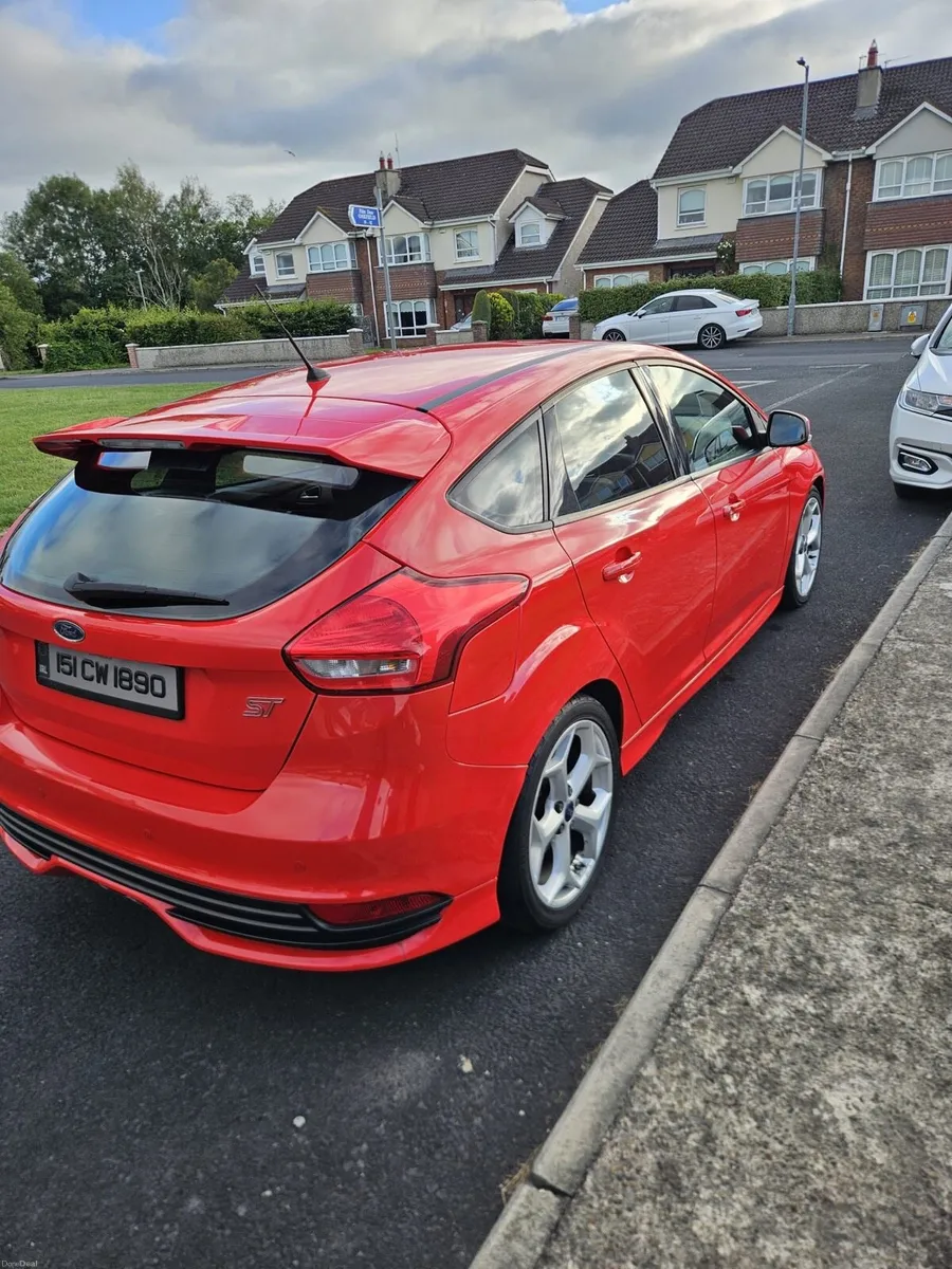 2015 Ford Focus ST-2 2.0 TDCi 185BHP - Image 4