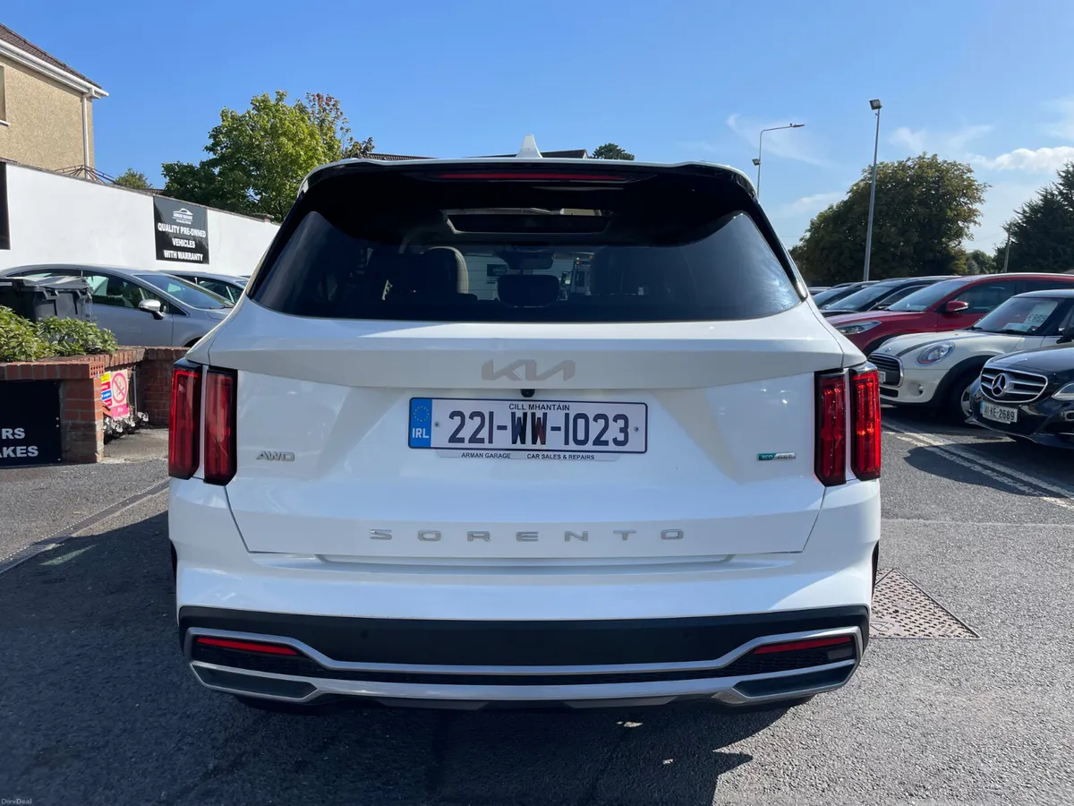 Kia Sorento 2022 1.6 Petrol Plug in Hybrid - Image 6