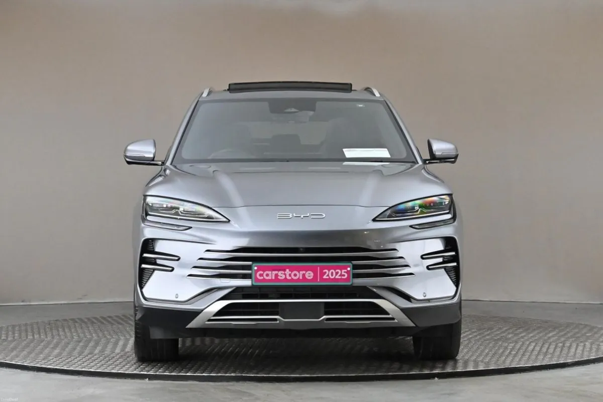BYD SEAL U 1.5 DM-I BOOST PHEV 18.3 KWH **FULL LEA - Image 2