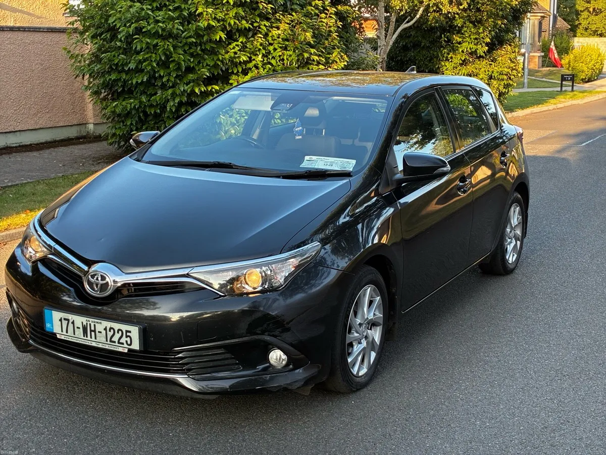2017 Toyota Auris nct and tax - Image 3