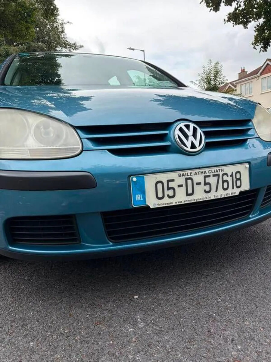 2005 Volkswagen Golf - Image 5