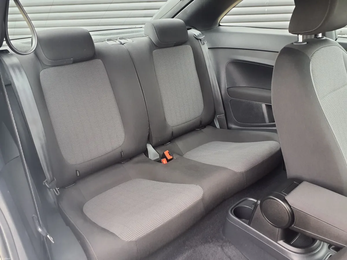 2014 VW Beetle 1.6 TDI Manual — Only 85,900 Miles - Image 5