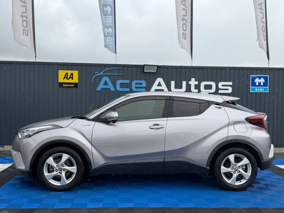 Toyota C-HR SPORT - 1.8 PETROL HYBRID - AUTO - 12M - Image 4