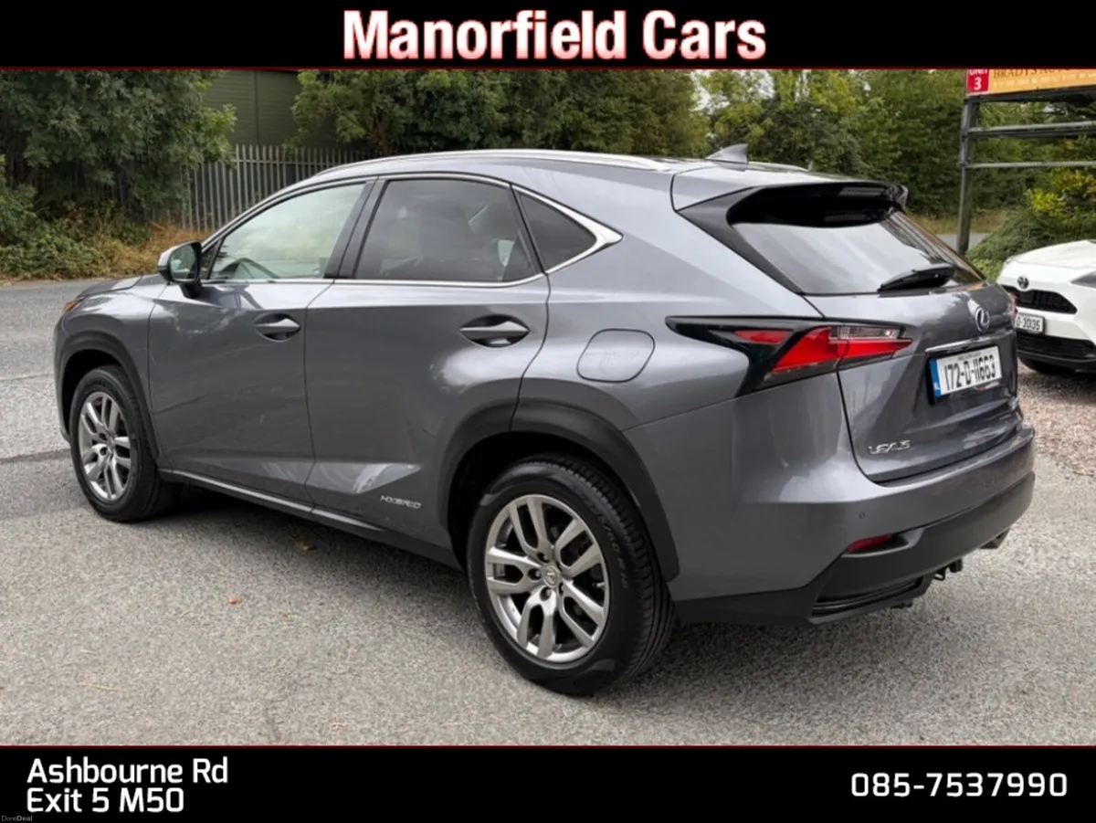 2017 Lexus NX300h AWD EXECUTIVE ONE OWNER LOW KM'S - Image 6