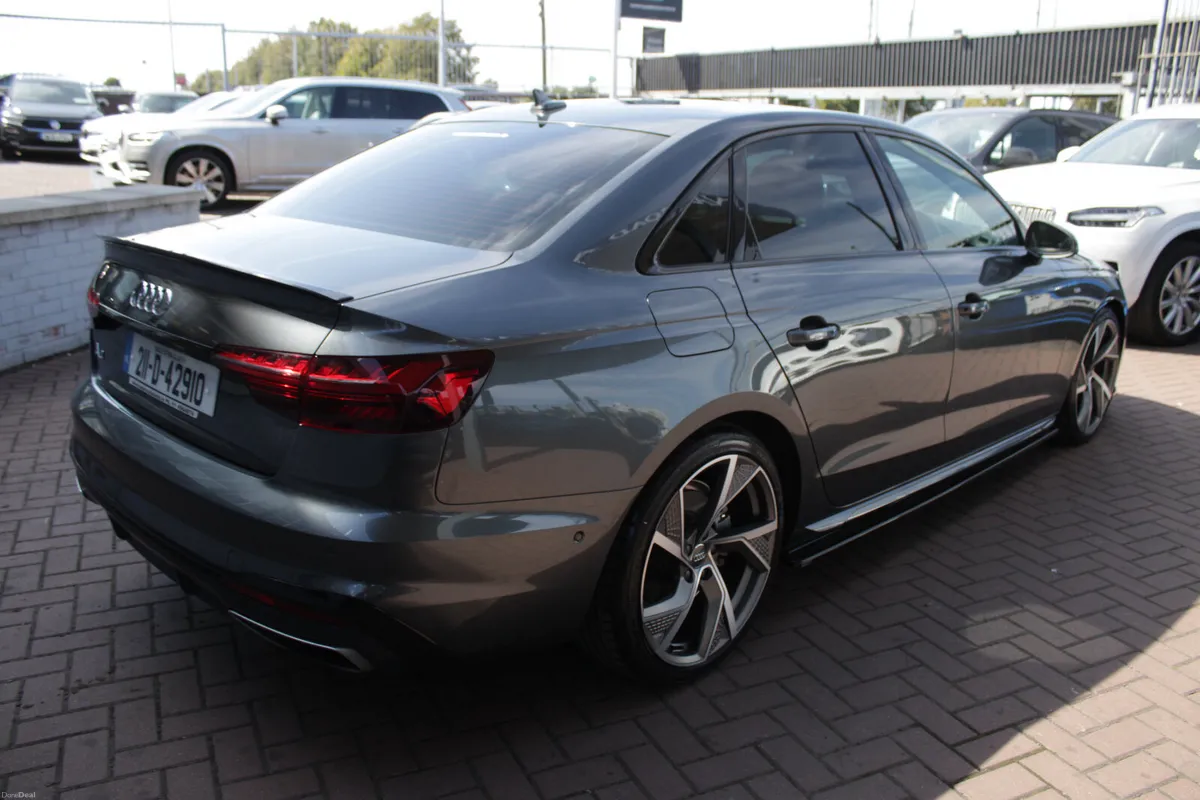 Audi A4 2021 - Image 4