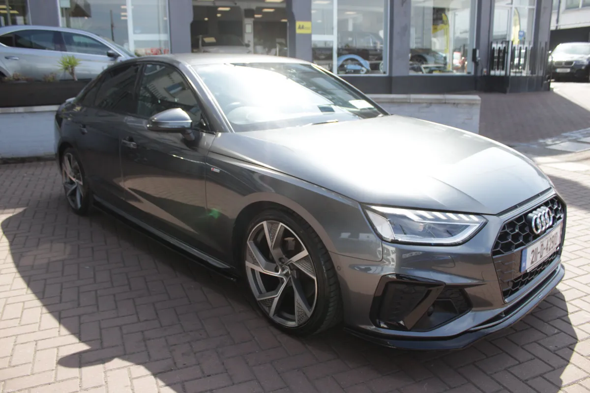 Audi A4 2021 - Image 2