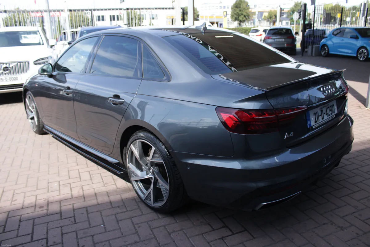 Audi A4 2021 - Image 6