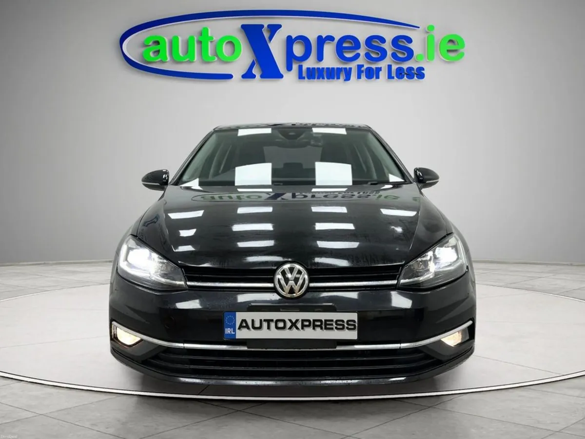 Volkswagen Golf 1.2 TSI COMFORTLINE, Low mileage, - Image 3