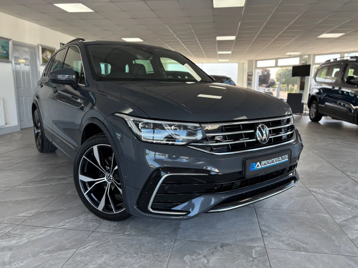 2023 (232) Volkswagen Tiguan R-Line - Image 4