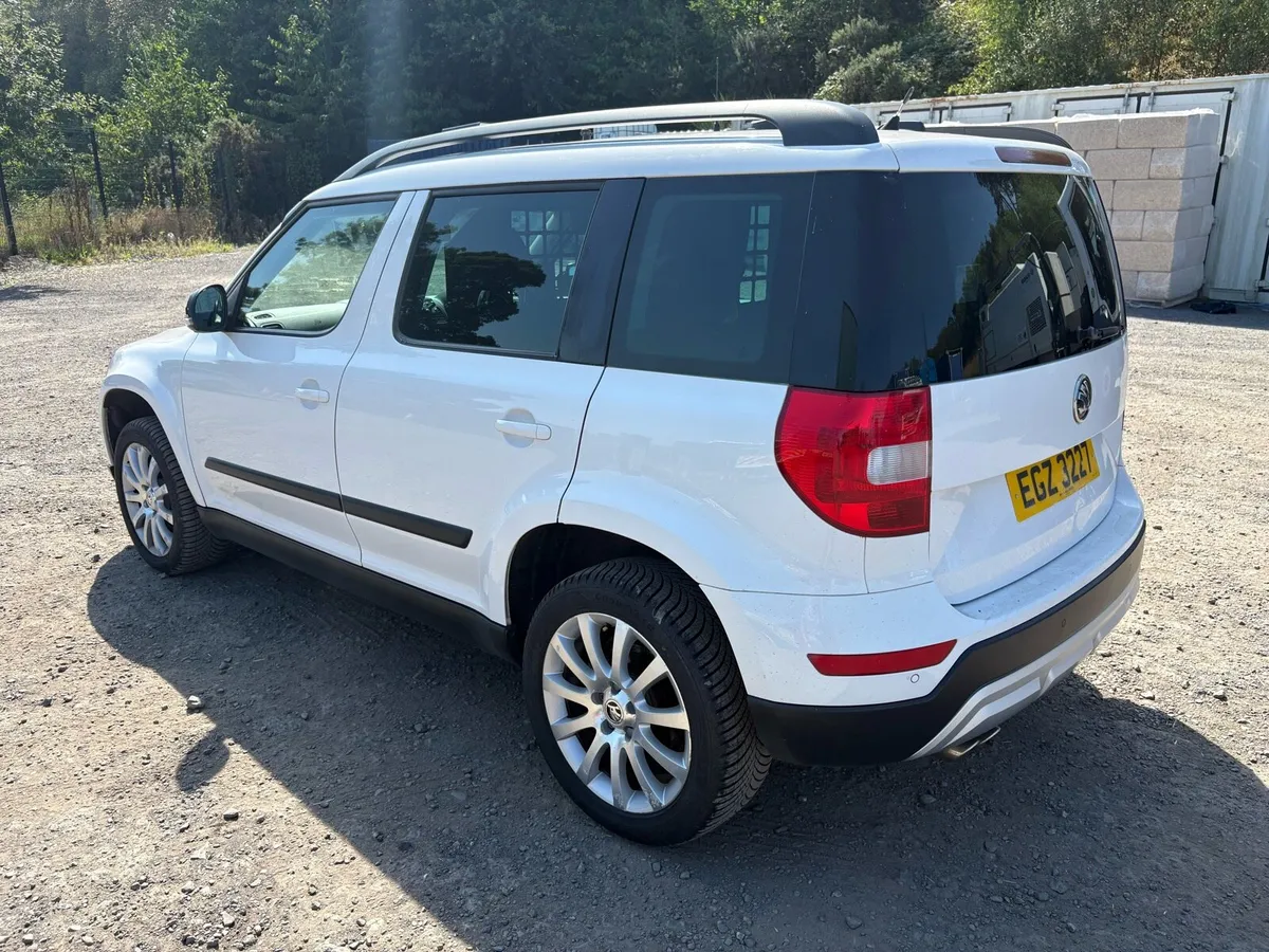 2017 Skoda Yeti 4x4 Estate Car - Image 4