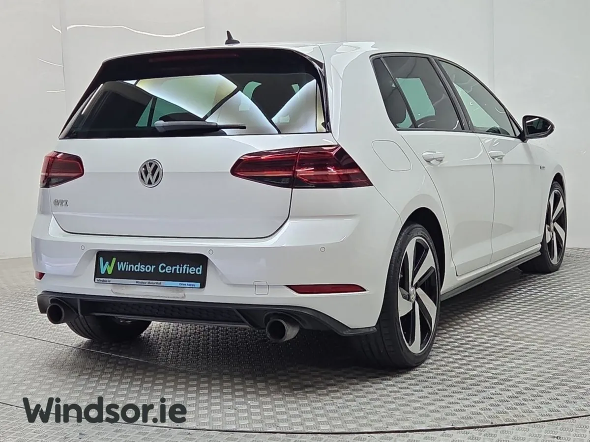 Volkswagen Golf 2.0 GTI DSG - Image 2