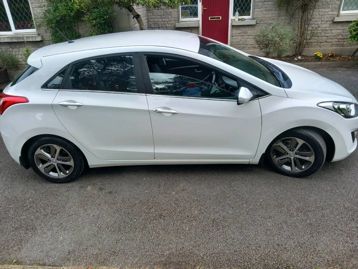 hyundai i30 fsh.162 nct/taxed as new cond - Image 3