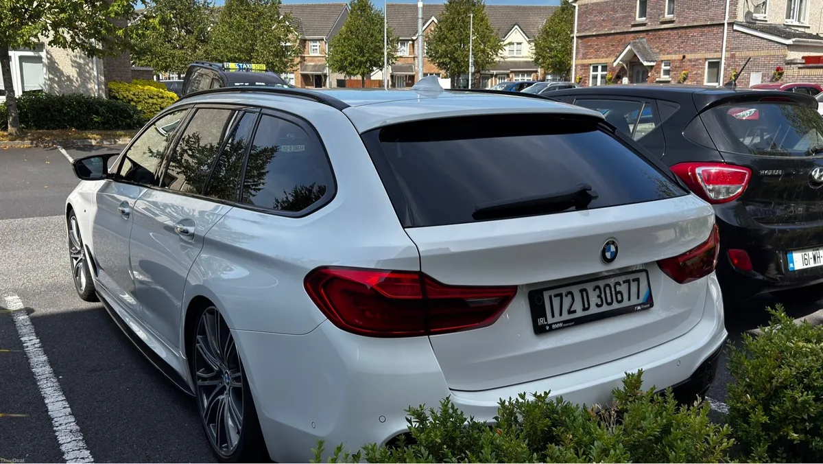 BMW 525 M Sport G31 automatic estate - Image 3