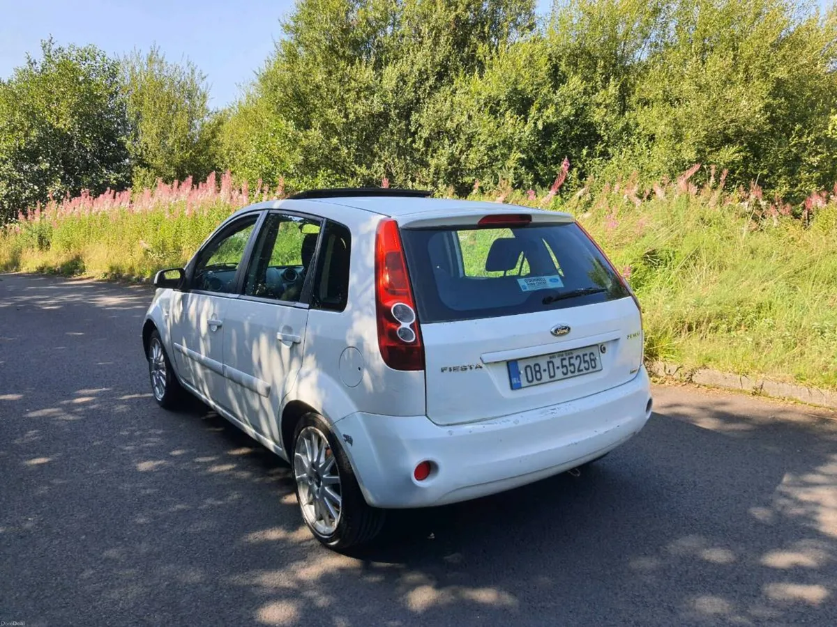 Ford Fiesta 1.4 Diesel(Sunroof) - Image 2