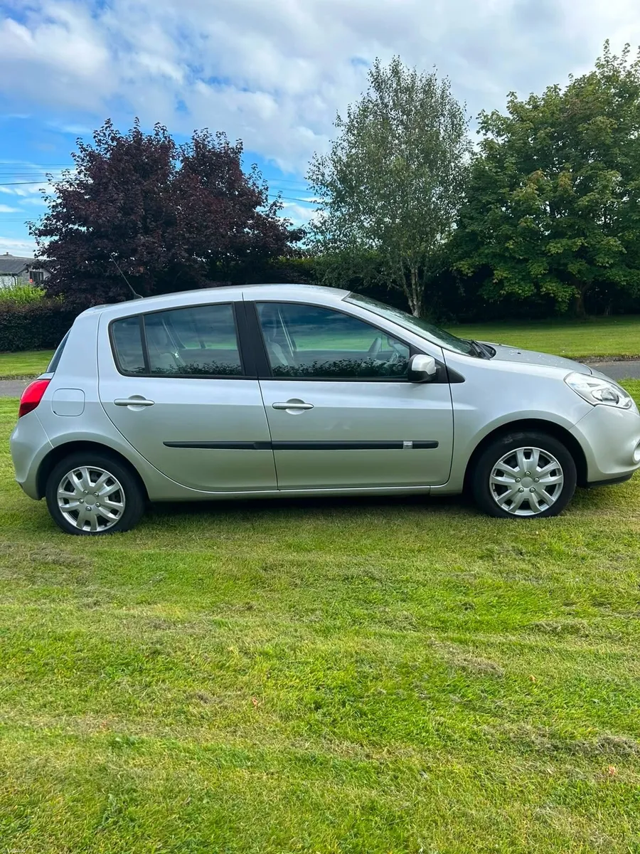 Renault Clio 2010 - Image 6