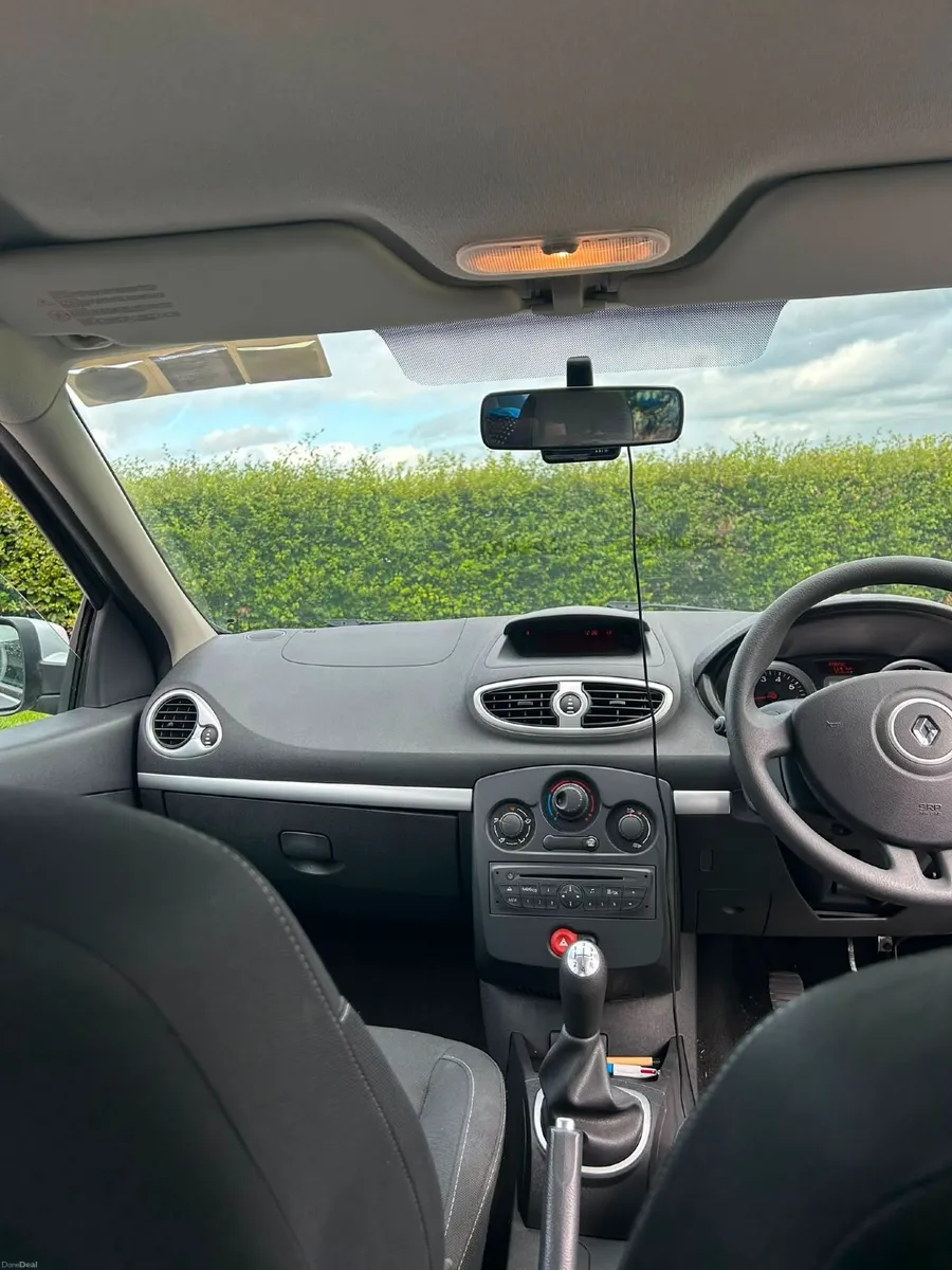 Renault Clio 2010 - Image 3