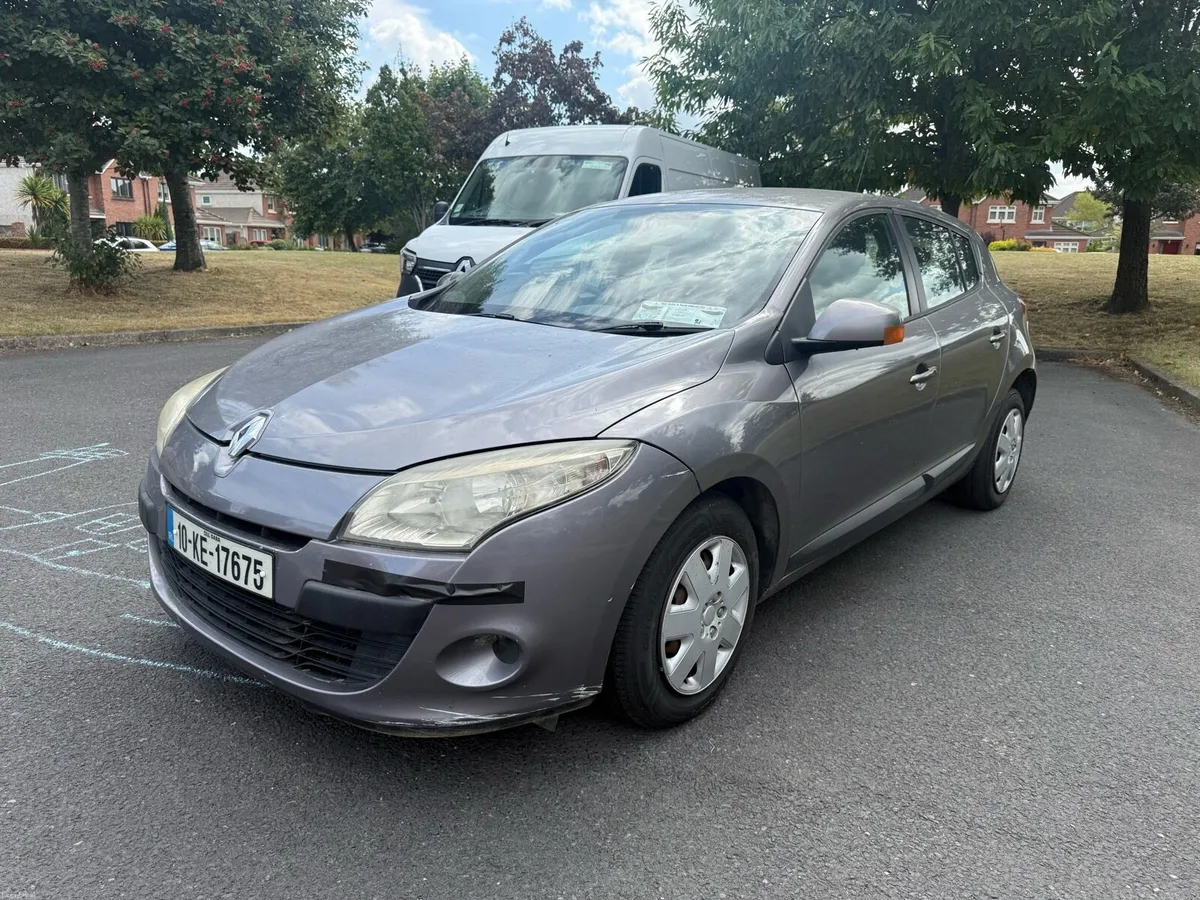 2010 Renault Megane - 1.5 Diesel - Image 2