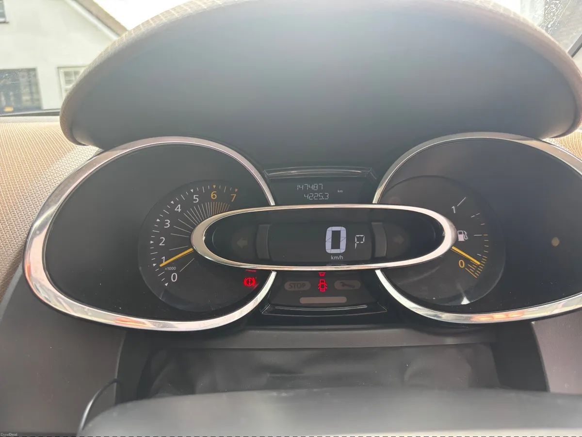 Renault Clio Lutecia 2015 - Image 6