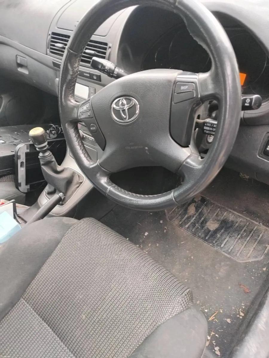 Avensis toyota - Image 3