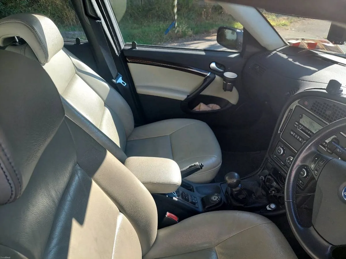 Car - Image 4