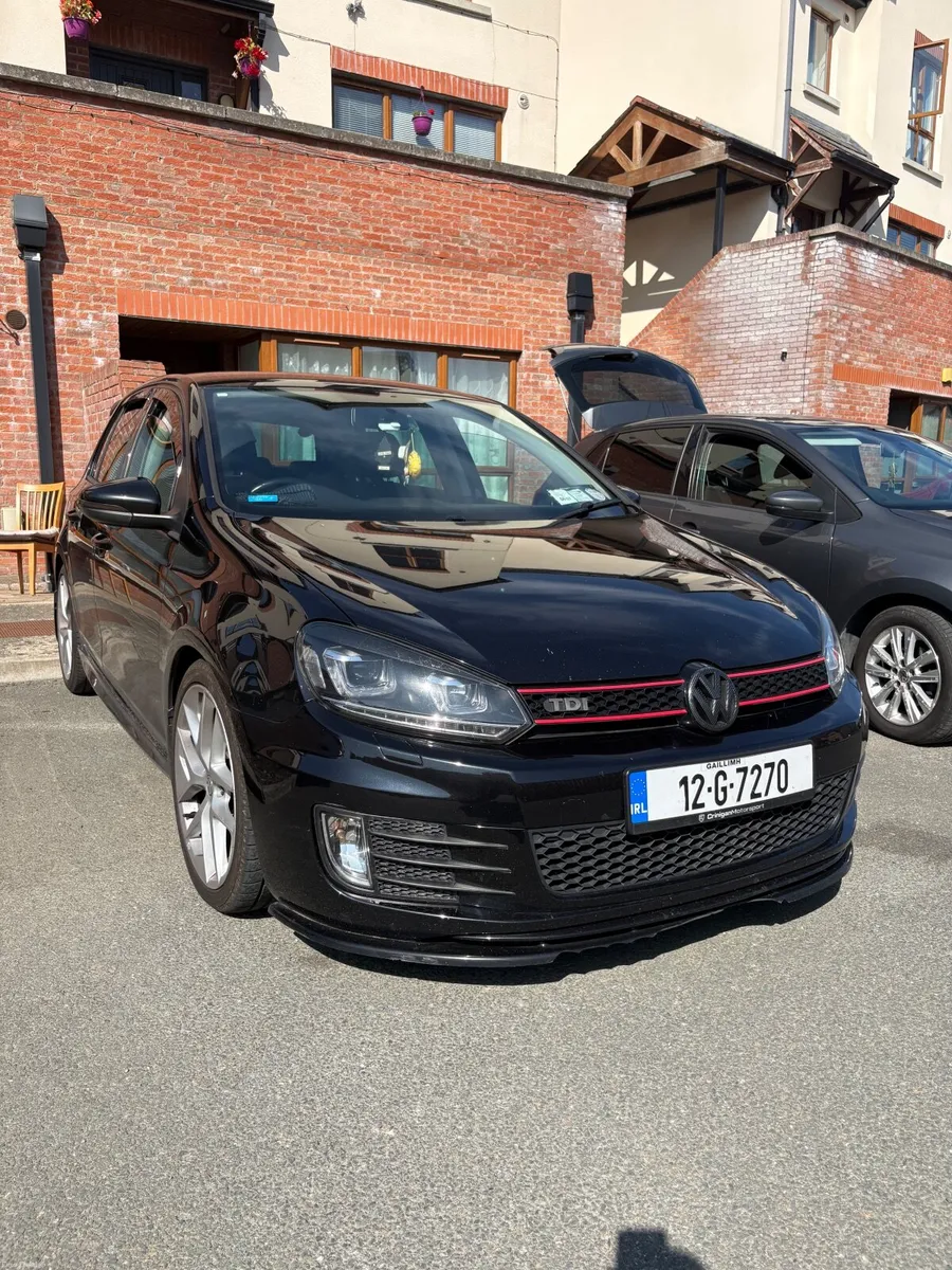 Volkswagen Golf 2012 - Image 1