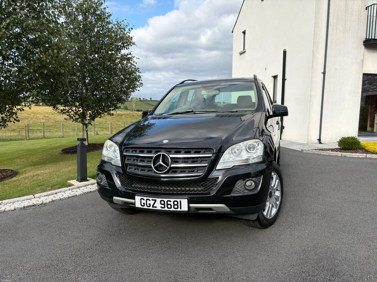 Mercedes ML300 - Image 2