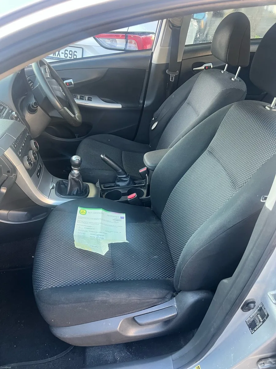 Toyota Corolla 2011 - Image 4