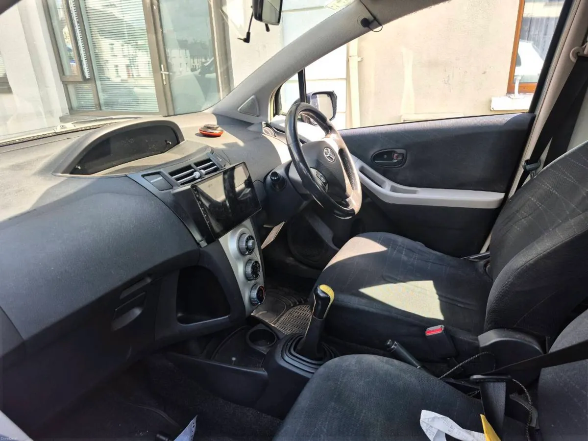 Yaris - Image 2