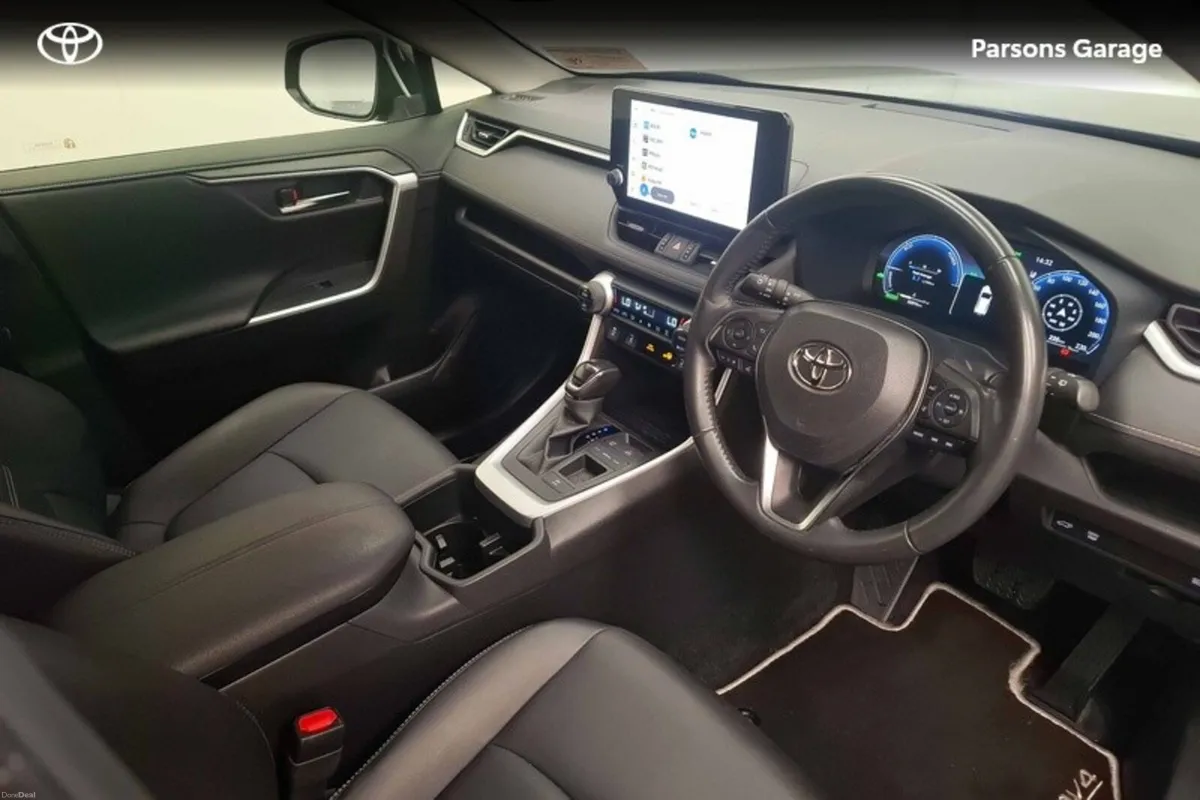 Toyota RAV4 RAV4 HYBRID SOL 4DR AUTO - Image 6