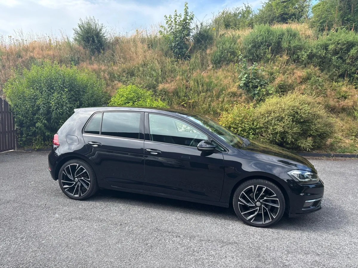 Volkswagen Golf 2.0TDI - Automatic - Image 1
